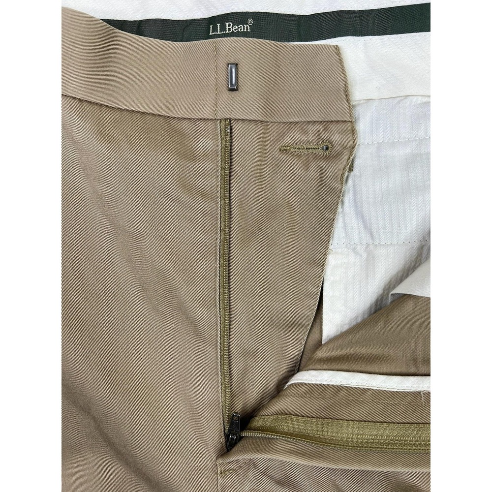 L.L. Bean Pants Mens 32x24 Beige Classic Fit Cotton Chino Pleated Casual - Picture 3 of 10